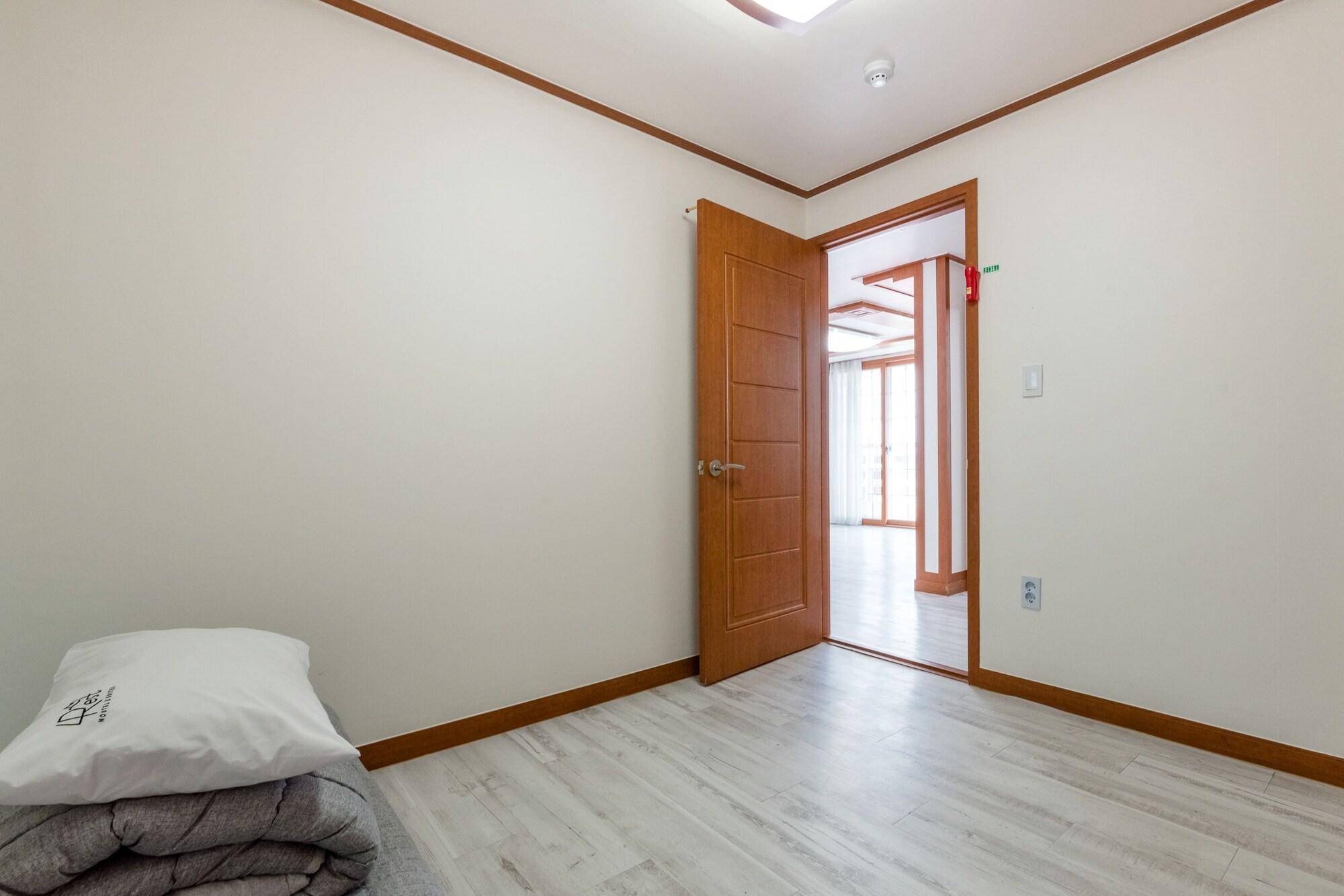 Home Fourest Resort Geoje Ngoại thất bức ảnh