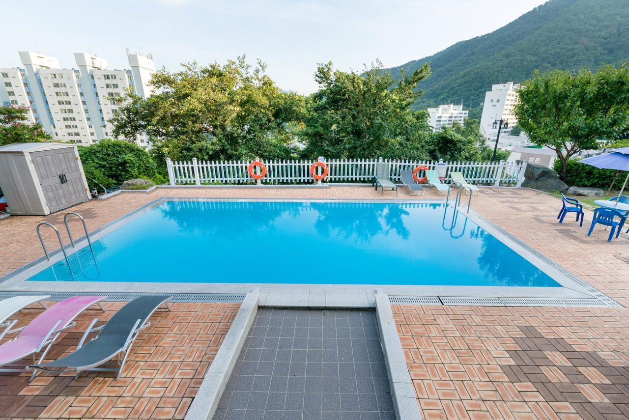 Home Fourest Resort Geoje Ngoại thất bức ảnh