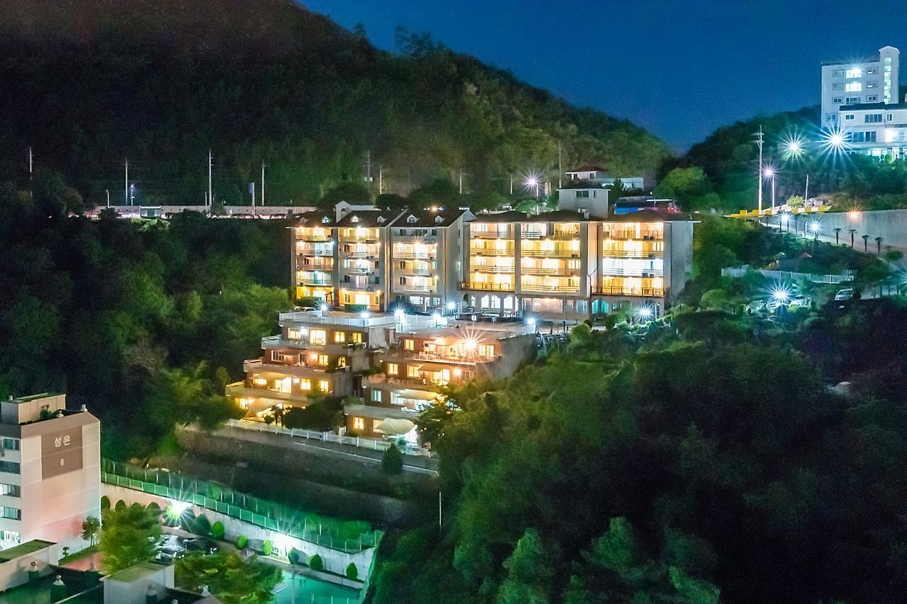 Home Fourest Resort Geoje Ngoại thất bức ảnh