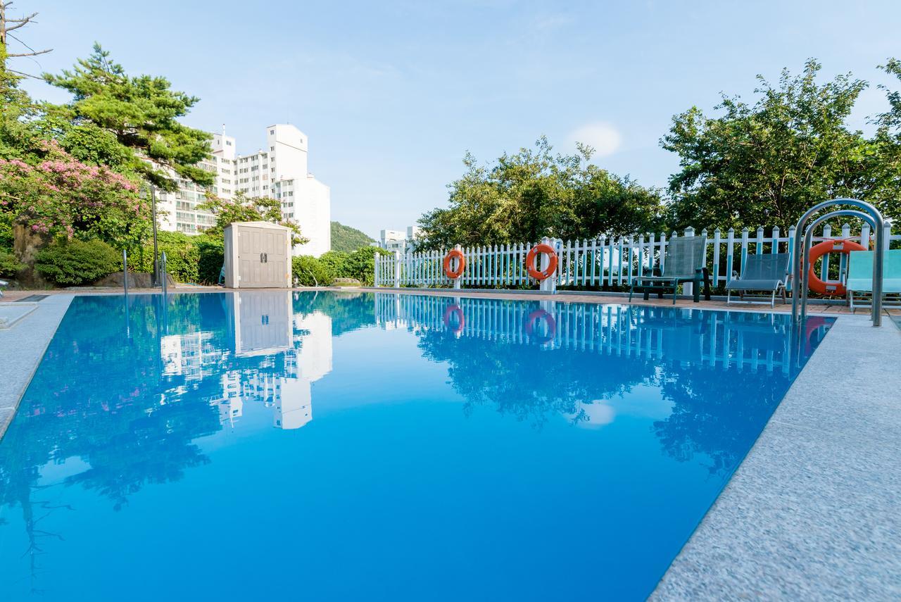 Home Fourest Resort Geoje Ngoại thất bức ảnh