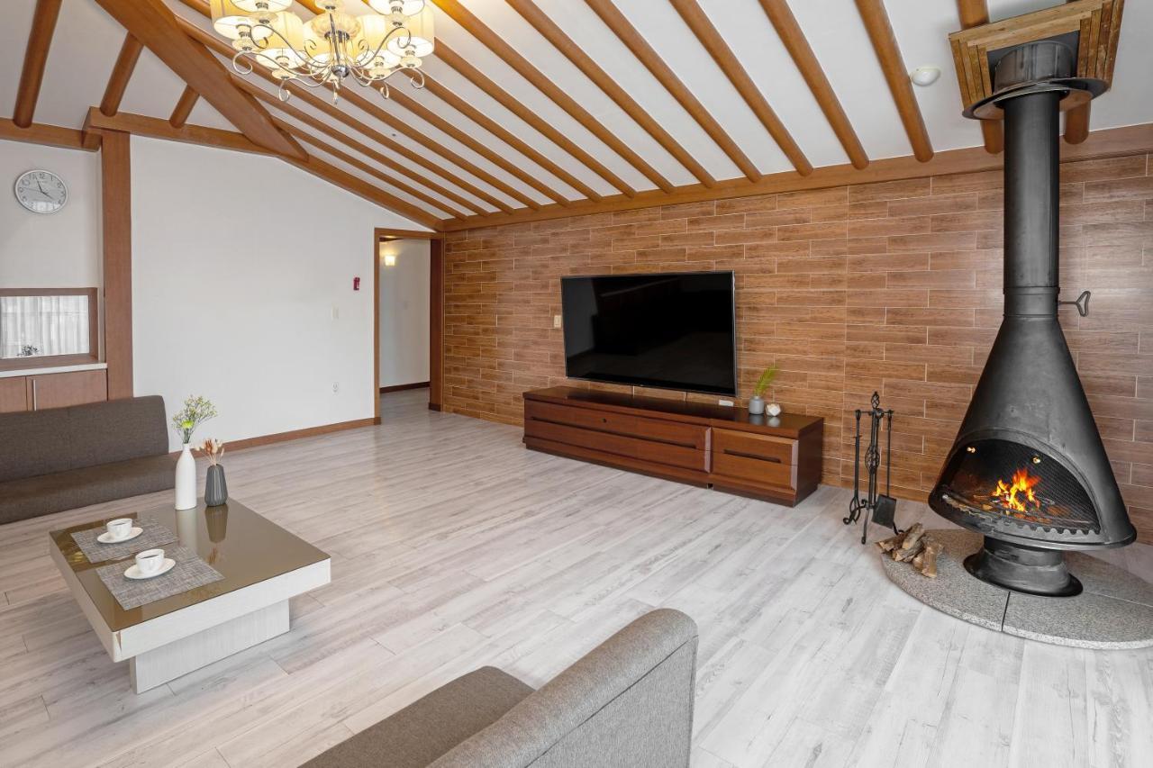 Home Fourest Resort Geoje Ngoại thất bức ảnh